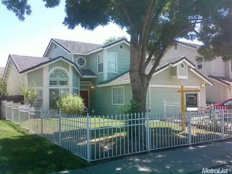 412 Goldrun Dr, Modesto, CA 95354 photo 1