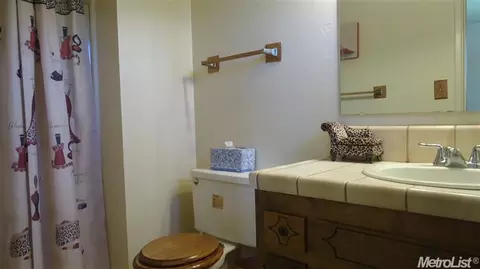 3220 Fowler Rd, Ceres, CA 95307 photo 9