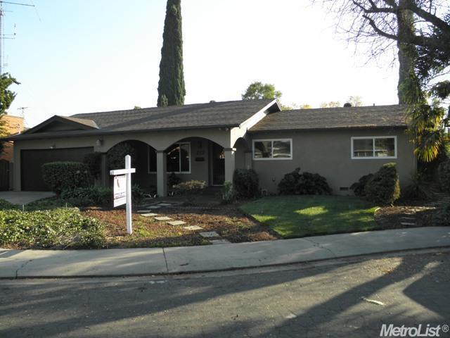 212 Phillip Ct, Modesto, CA 95350 photo 1