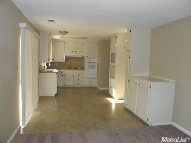 212 Phillip Ct, Modesto, CA 95350 photo 3