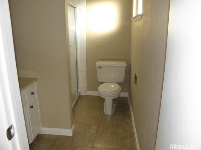 212 Phillip Ct, Modesto, CA 95350 photo 9