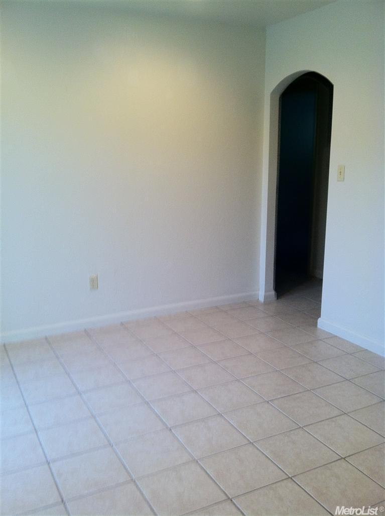 1061 Carmel Ave, Manteca, CA 95336 photo 6