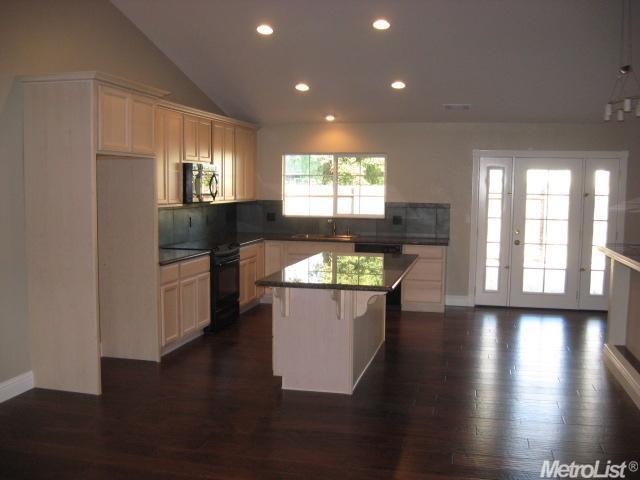 505 Ramsey Dr, Modesto, CA 95356 photo 2