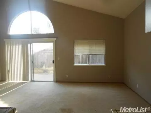 568 W 4th St, Tracy, CA 95376 photo 7
