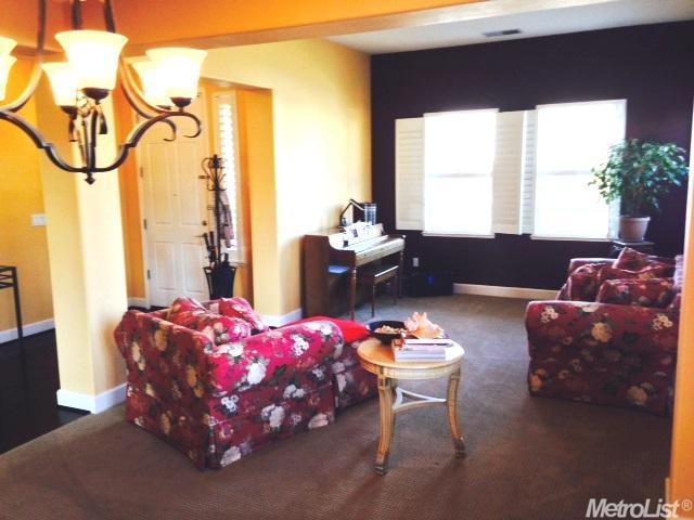 138 Abelia Ln, Patterson, CA 95363 photo 6