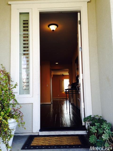 138 Abelia Ln, Patterson, CA 95363 photo 2