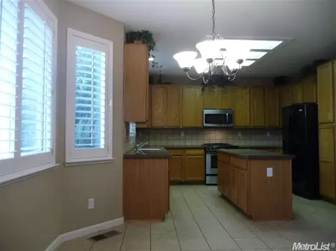 2216 Pan Shell Ct, Modesto, CA 95356 photo 4