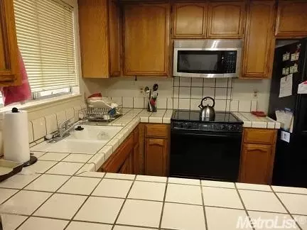1960 Chamberlain, Turlock, CA 95382 photo 4