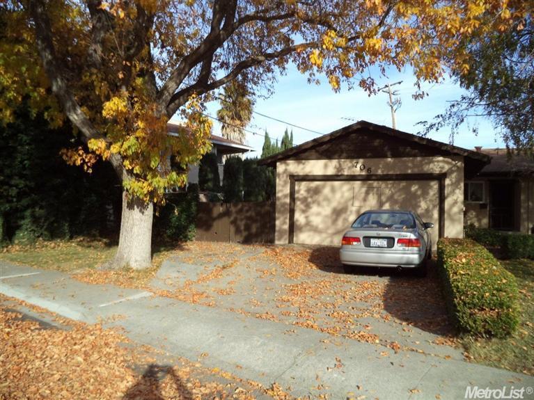 706 Abbott Ave, Milpitas, CA 95035 photo 2