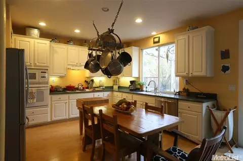 2836 Audubon Cir, Davis, CA 95618 photo 3