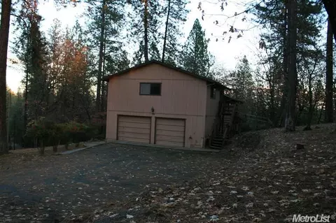 350 Barton Dr, Applegate, CA 95703 photo 2
