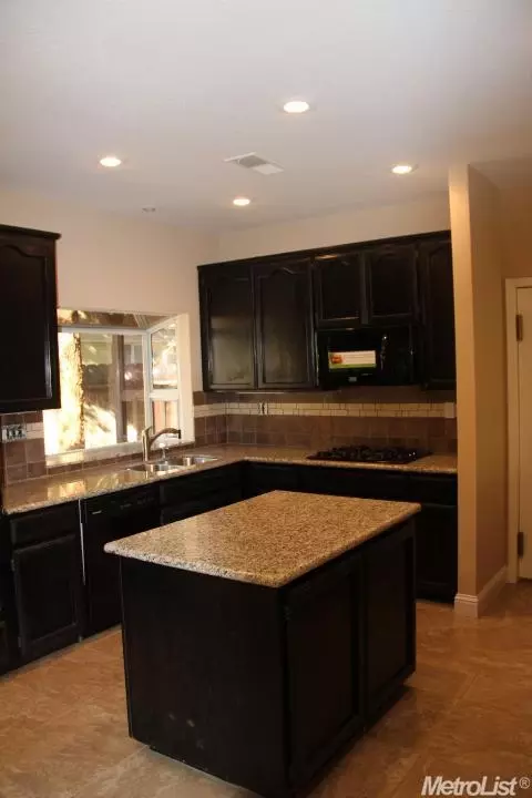 3628 Highmore Ln, Modesto, CA 95357 photo 5