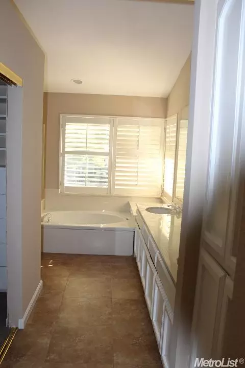 3628 Highmore Ln, Modesto, CA 95357 photo 13