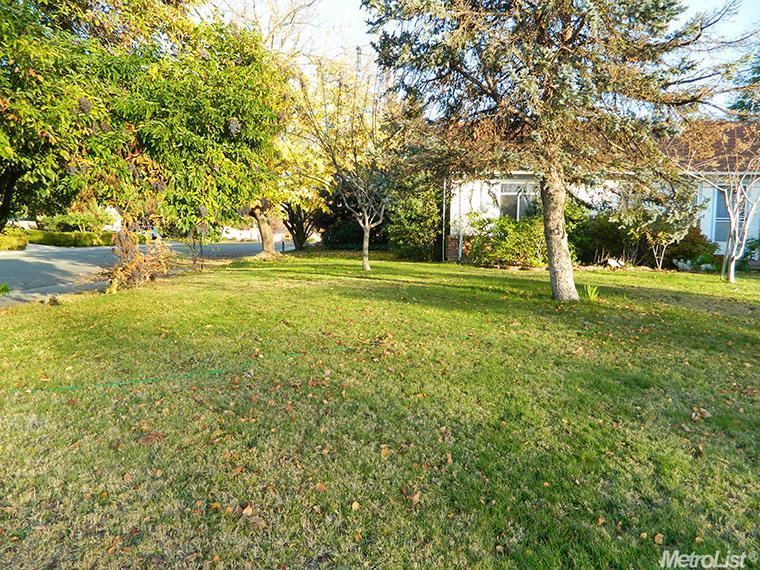 3842 Wingate Dr, Carmichael, CA 95608 photo 3