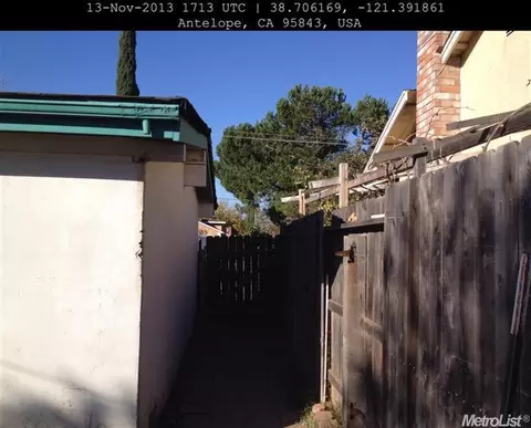 7646 32nd St, Antelope, CA 95843 photo 4
