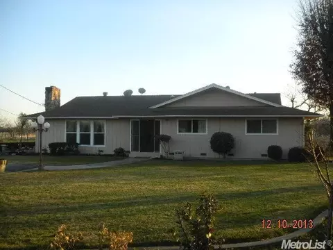 10560 E Whitmore Ave, Hughson, CA 95326 photo 1