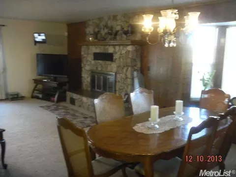 10560 E Whitmore Ave, Hughson, CA 95326 photo 4
