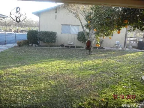 10560 E Whitmore Ave, Hughson, CA 95326 photo 16