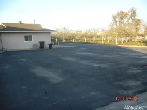 10560 E Whitmore Ave, Hughson, CA 95326 photo 17