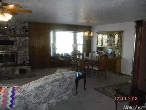 10560 E Whitmore Ave, Hughson, CA 95326 photo 6