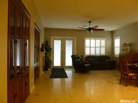 3008 Knightsbridge Ct, Modesto, CA 95355 photo 3