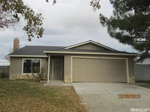 701 Periwinkle Dr, Patterson, CA 95363 photo 1