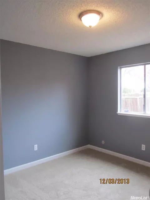 701 Periwinkle Dr, Patterson, CA 95363 photo 11