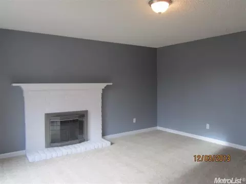 701 Periwinkle Dr, Patterson, CA 95363 photo 3