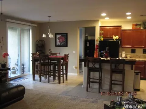 1406 Camilla St, Manteca, CA 95337 photo 4