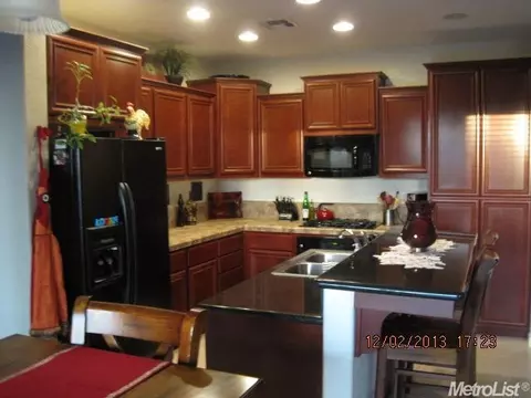1406 Camilla St, Manteca, CA 95337 photo 3