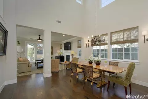 1107 Pistachio Ct, Davis, CA 95618 photo 2