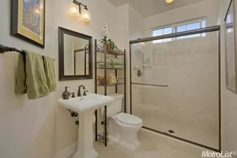 1107 Pistachio Ct, Davis, CA 95618 photo 4