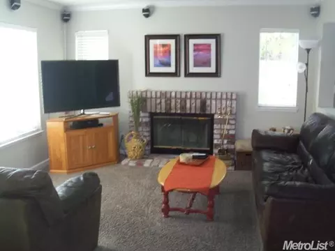974 Tom Fowler Dr, Tracy, CA 95377 photo 3