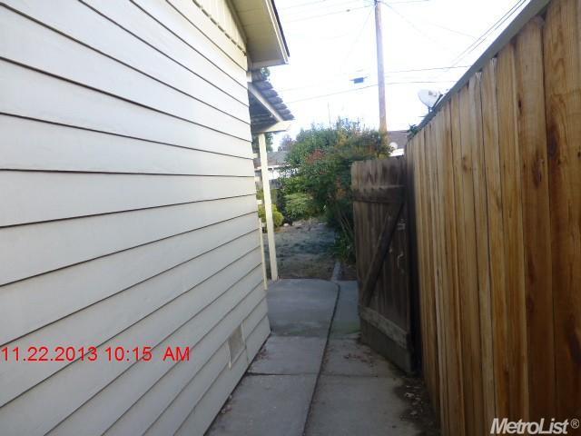 631 Louie, Lodi, CA 95240 photo 17