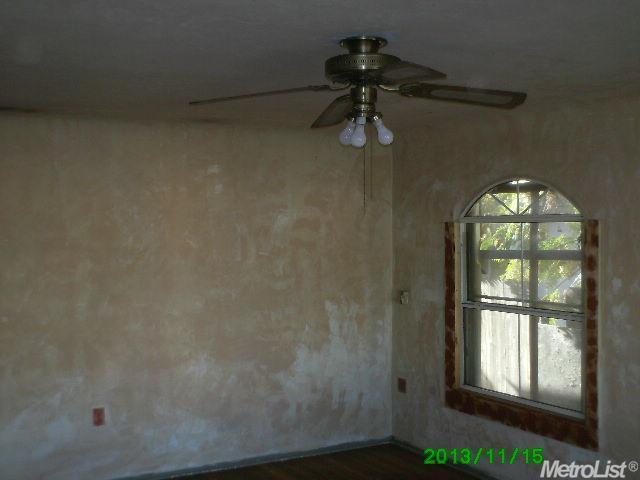 1212 Normandy, Modesto, CA 95351 photo 4