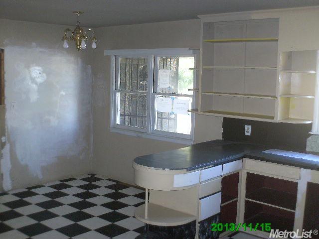 1212 Normandy, Modesto, CA 95351 photo 6