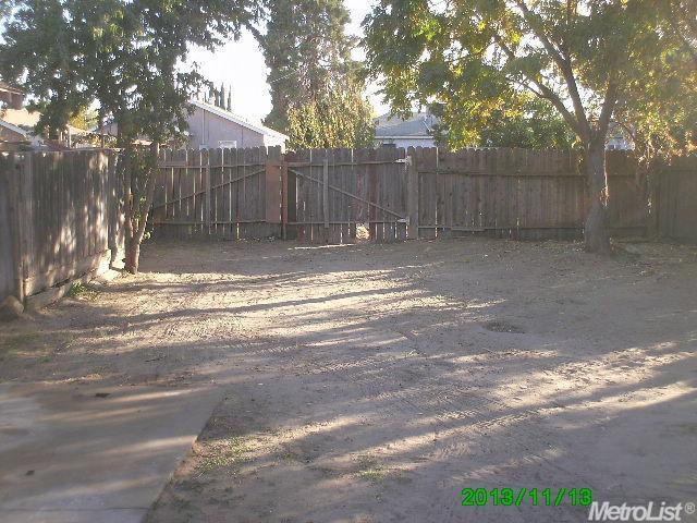 1212 Normandy, Modesto, CA 95351 photo 2