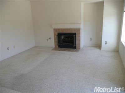 818 Limestone Ave, Lathrop, CA 95330 photo 4