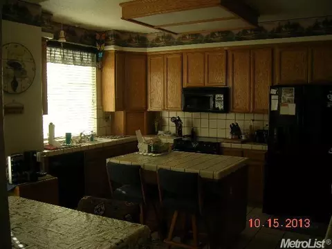 1815 Hastings Dr, Manteca, CA 95336 photo 2