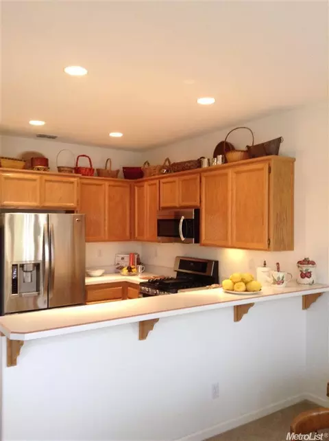 2519 Spring Ct, Rocklin, CA 95765 photo 2