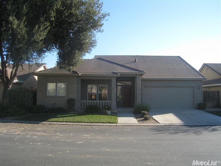 2480 Hogan Dr, Turlock, CA 95382 photo 3