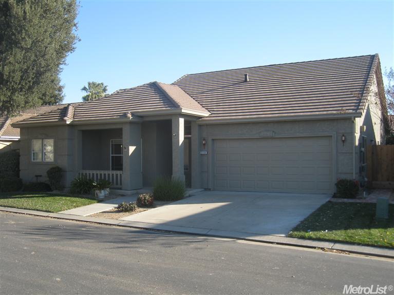 2480 Hogan Dr, Turlock, CA 95382 photo 2