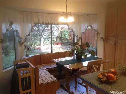 1707 Amber Leaf Way, Lodi, CA 95242 photo 4