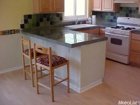 6209 Templeton Dr, Carmichael, CA 95608 photo 4