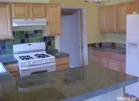 6209 Templeton Dr, Carmichael, CA 95608 photo 5