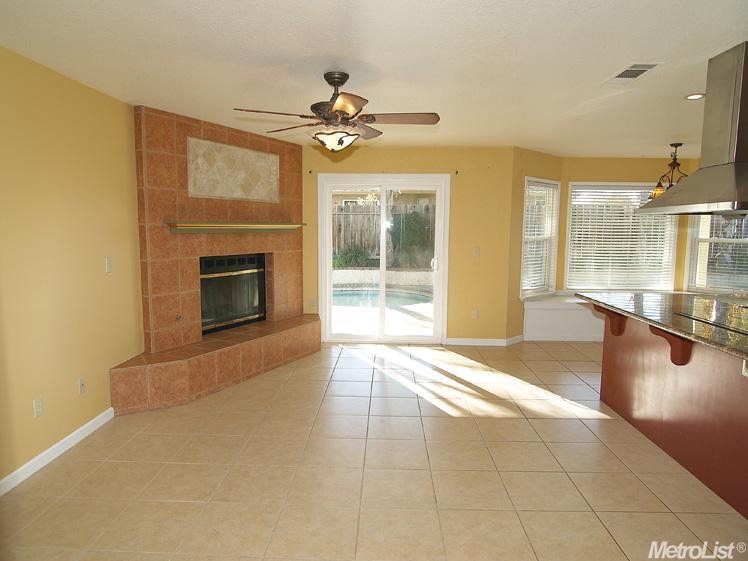 836 Nancy Dr, Ripon, CA 95366 photo 6