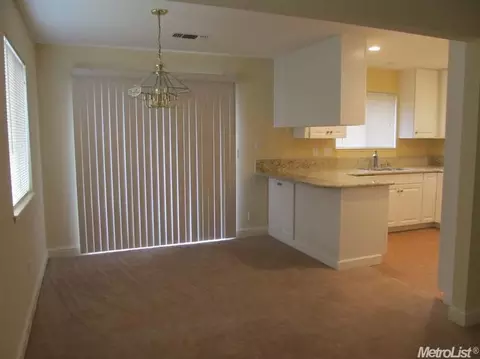 3200 Ashwood Ln, Carmichael, CA 95608 photo 4