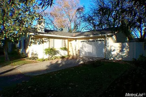 3200 Ashwood Ln, Carmichael, CA 95608 photo 1