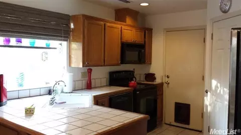 2904 Merle Ave, Modesto, CA 95355 photo 4