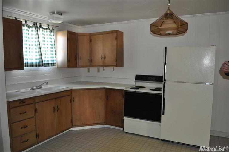 110 S Veach Ave, Manteca, CA 95337 photo 8